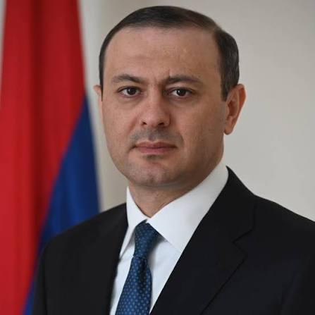 Տեսանյութ. ԱԽ քարտուղարը հայտարարեց, որ տեղյակ չի եղել Զելենսկու՝ երևանյան գագաթնաժողովում հնչեցրած սպառնալիքների մասին