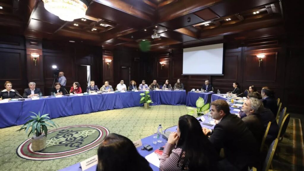 Հայաստան էլի ադրբեջանցիներ են եկել․ ովքեր են