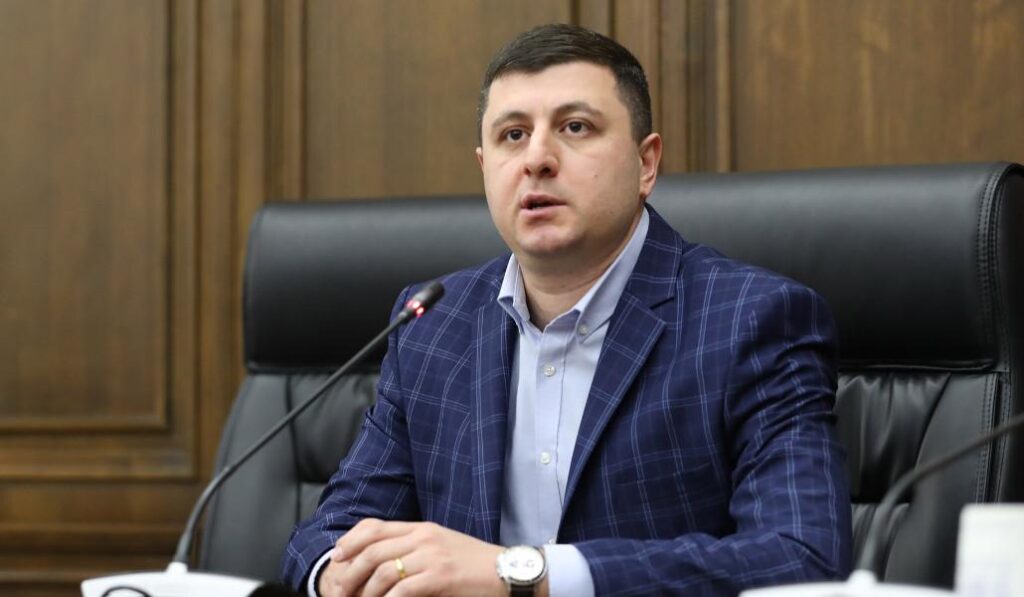 Իշխանությունը բանակում տեղի ունեցող միջադեպերի իրական ծավալն թաքցնելու նպատակով դեպքերի մի մասը կա´մ քողարկում է, կա´մ հետին պլան մղում․ Աբրահամյան