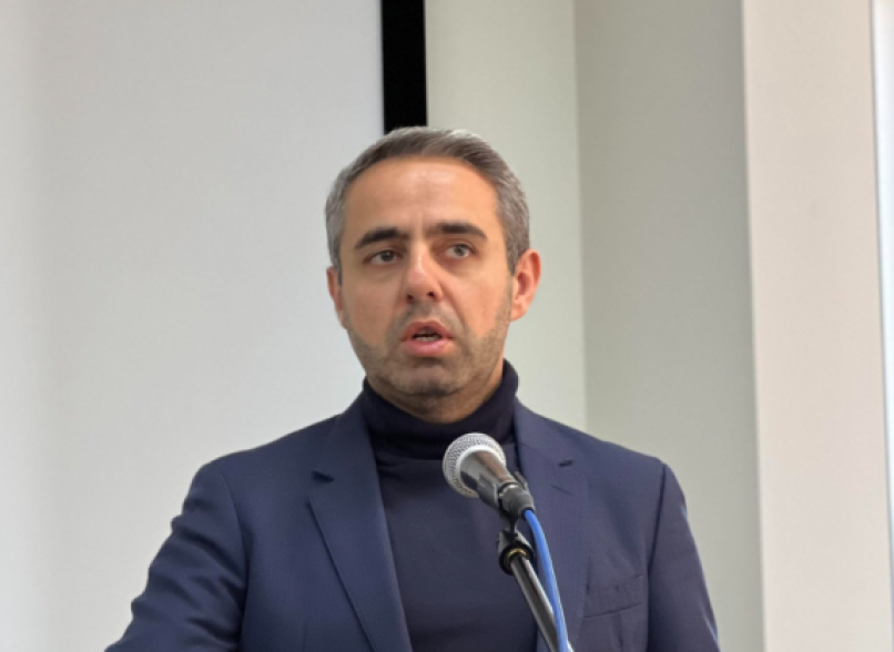 Պետական դատարանները պարտավոր են հարգել եկեղեցու ինքնավարությունը և իրավասու չեն քննելու այն վեճերը, որոնք վերաբերում են եկեղեցական իրավունքով կարգավորվող հարաբերություններին. Ղամբարյան