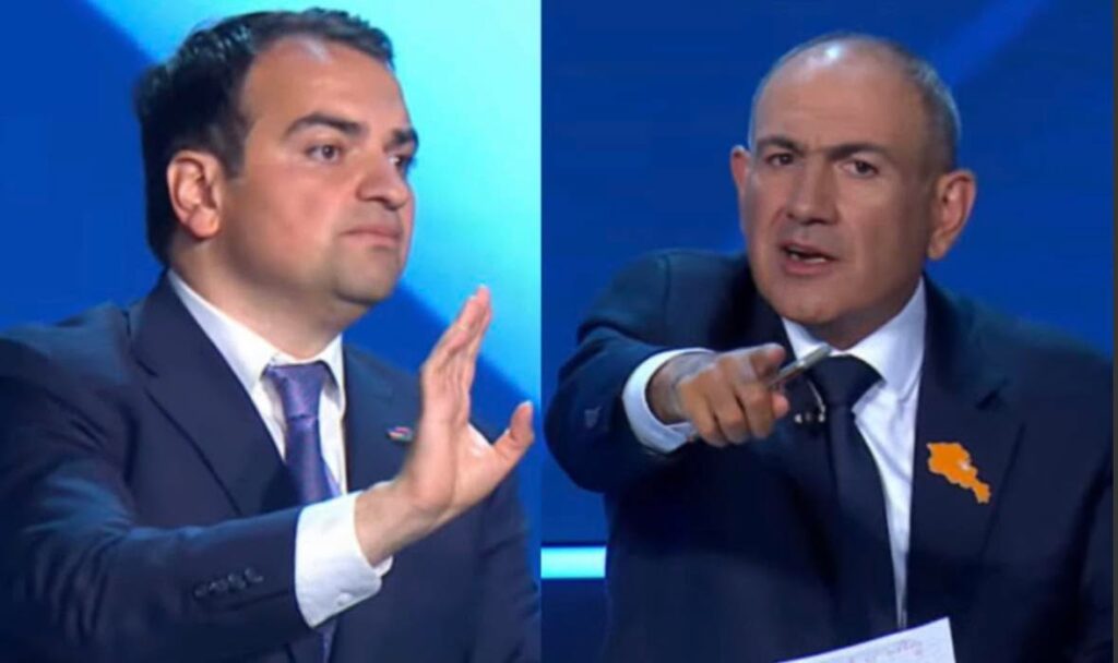 Խաղաքարտերը բացված են