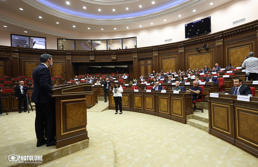 Պահանջվում է կառուցողական ընդդիմություն