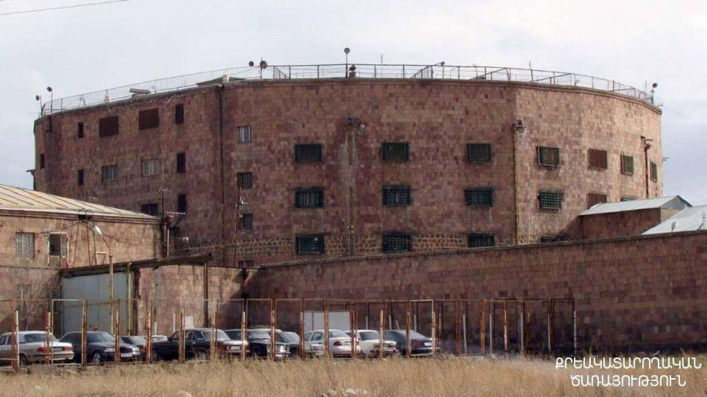 Ձերբակալվել են մի շարք անձինք, այդ թվում՝ «Նուբարաշեն» ՔԿՀ-ի պաշտոնատար անձ. Հակակոռուպցիոն կոմիտե